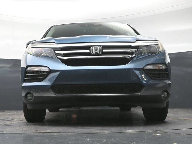 Used 2017 Honda Pilot Touring image 32