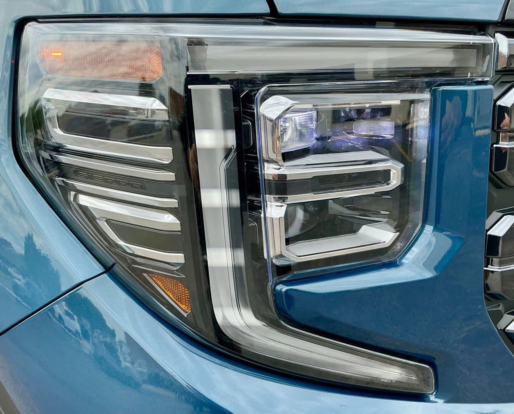 Used 2025 GMC Sierra 1500 Denali Ultimate AWD/4WD image 8