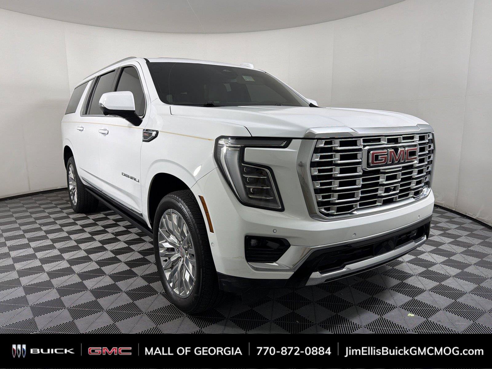 Used 2025 GMC Yukon XL Denali w/ Sun & Power Step Package