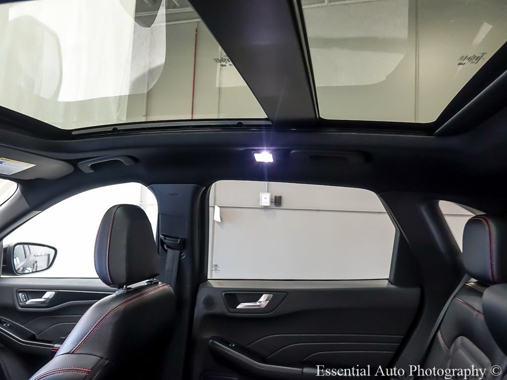 Certified 2024 Ford Escape ST-Line Elite w/ Premium Technology Package AWD/4WD image 12