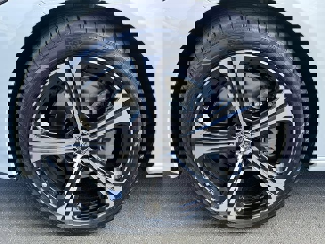 New 2025 Mercedes-Benz C 300 Sedan image 8