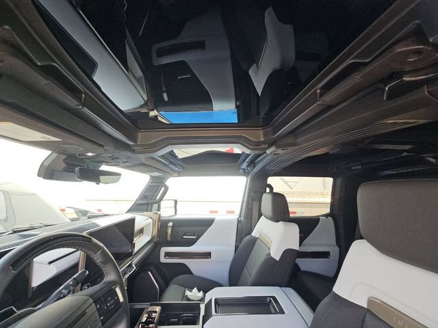 Certified 2025 GMC Hummer EV 3X AWD/4WD image 4