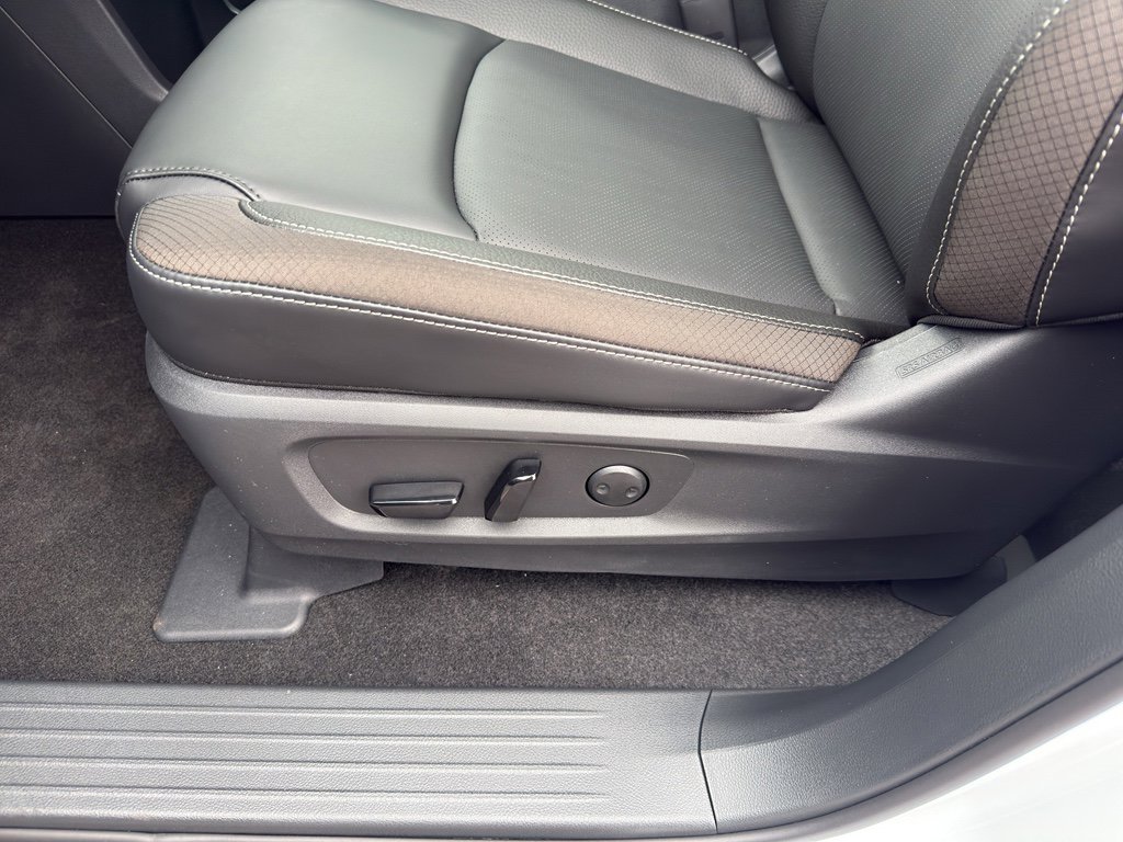 New 2026 Nissan Pathfinder SL image 15