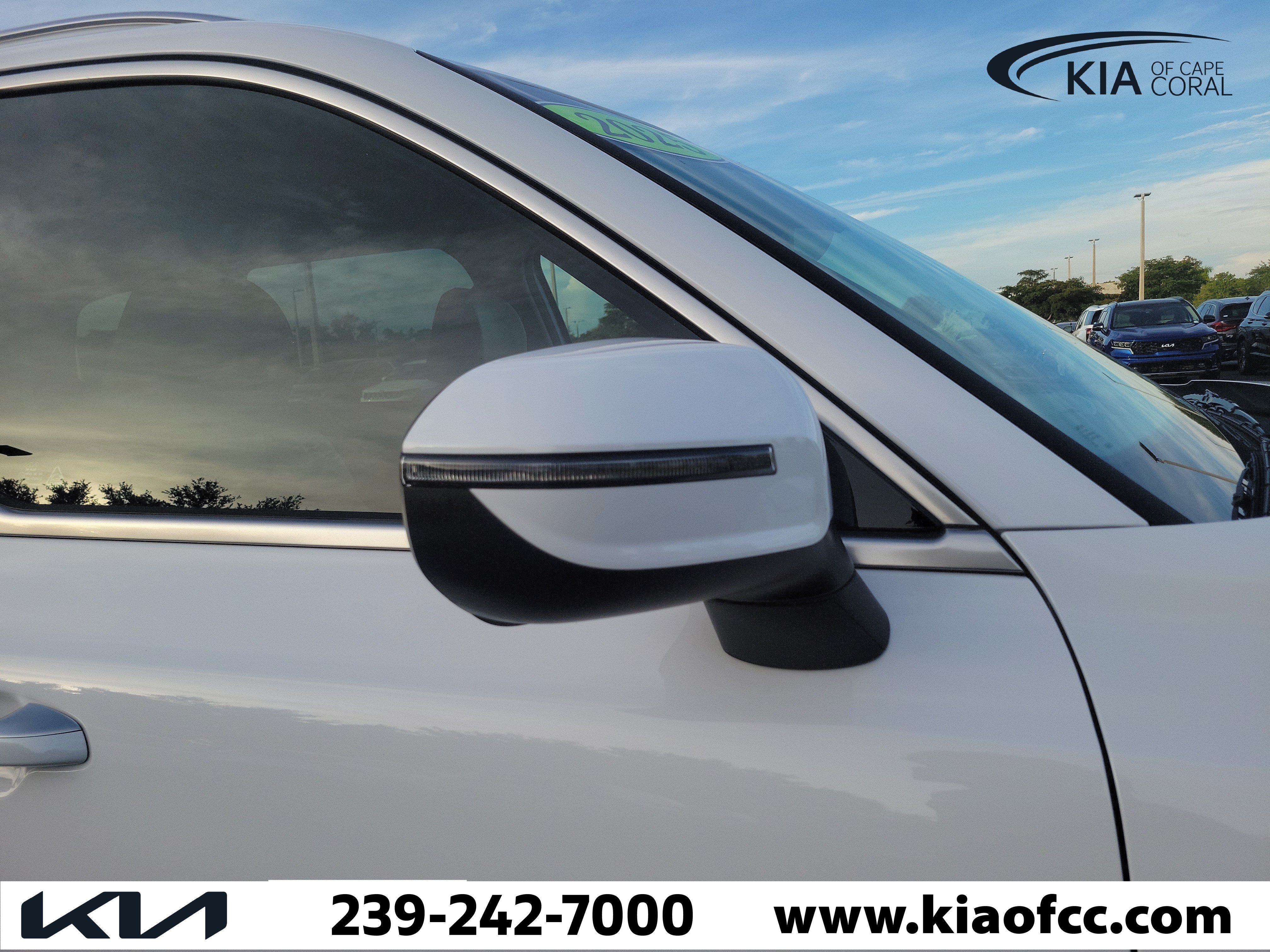 Certified 2025 Kia Telluride S FWD image 8