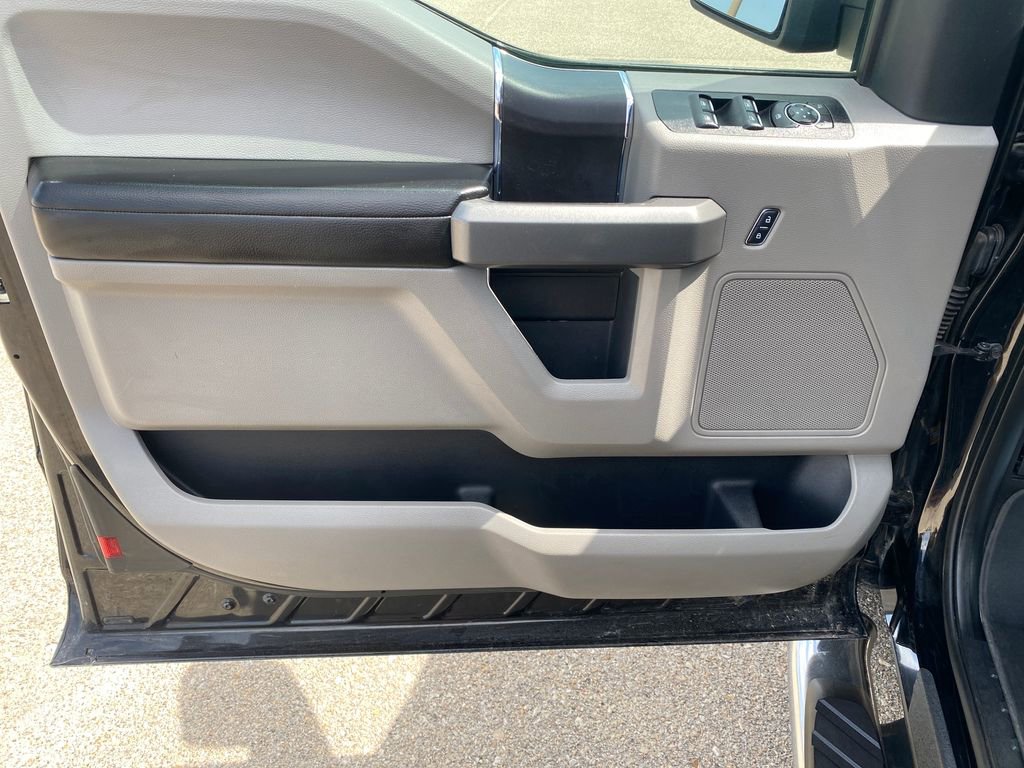 Used 2017 Ford F150 XLT image 17