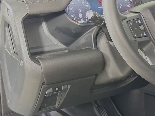 Used 2025 Land Rover Defender 110 S image 10