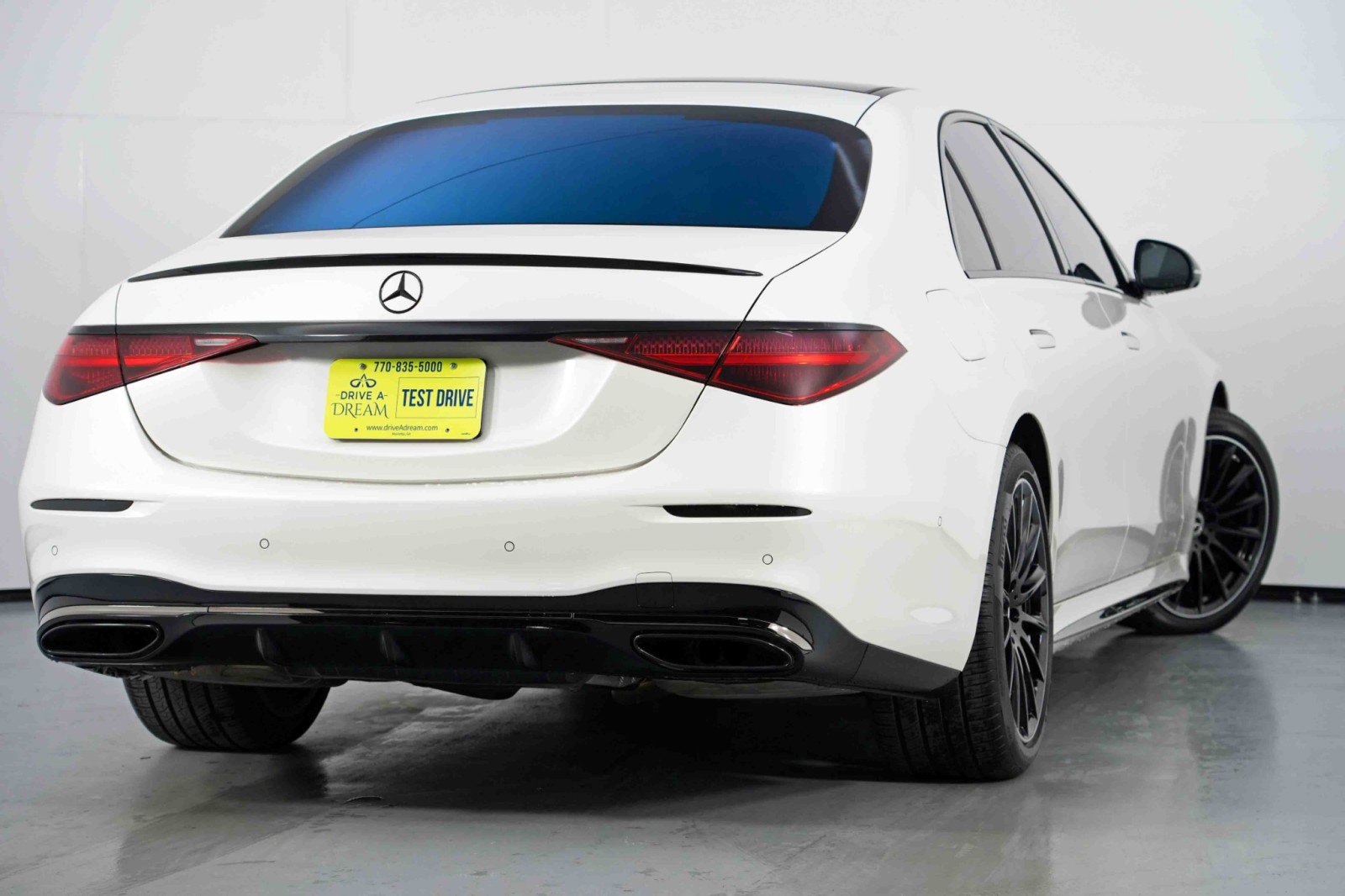 Used 2023 Mercedes-Benz S 580 4MATIC Sedan image 5