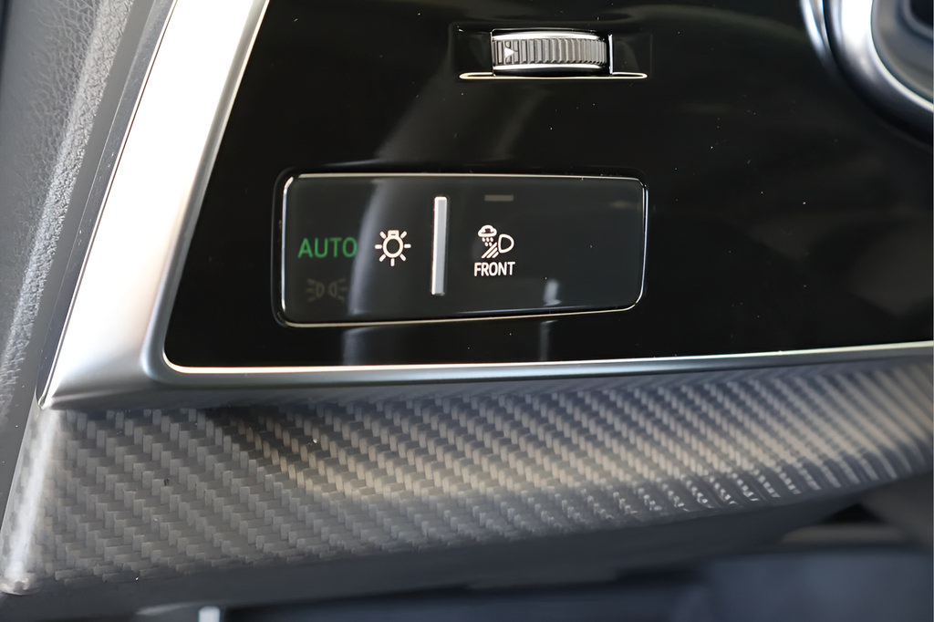 Used 2024 Audi RS Q8 AWD/4WD image 21