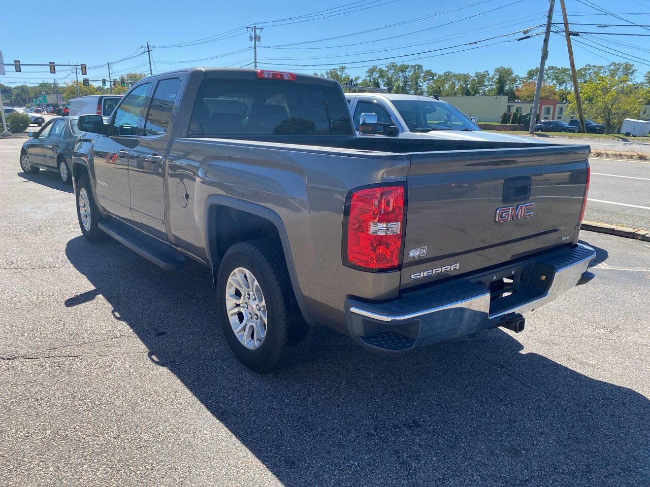 Used 2014 GMC Sierra 1500 SLE w/ SLE Value Package image 3