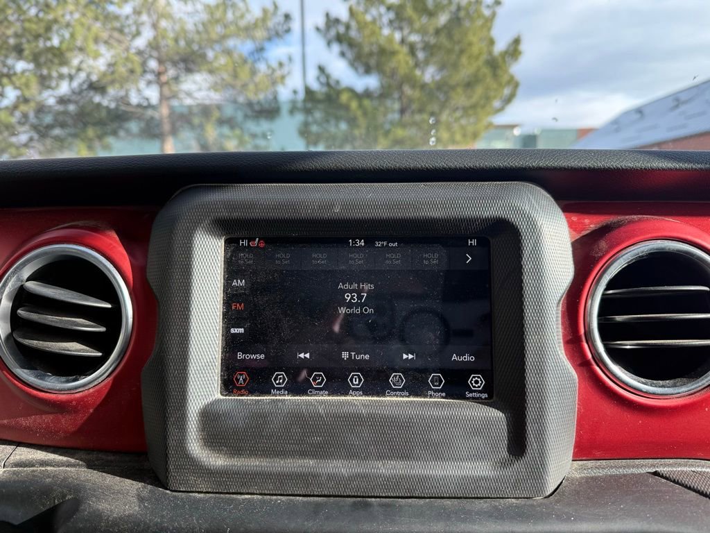 Used 2021 Jeep Wrangler Unlimited Rubicon w/ Cold Weather Group image 16