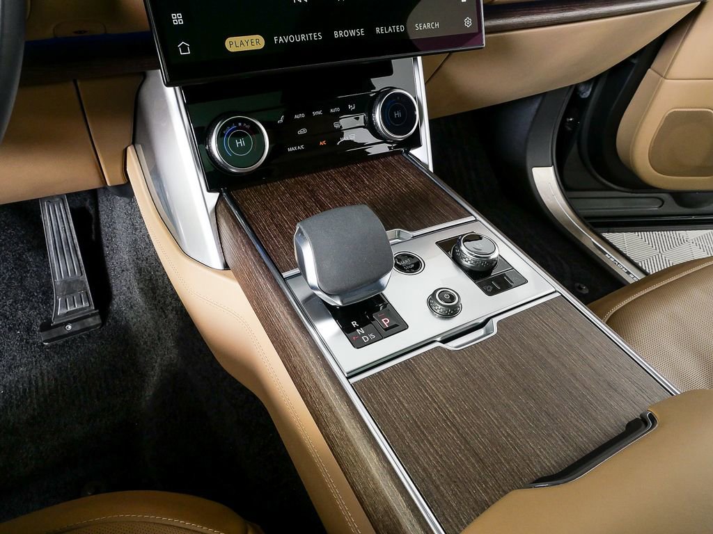 Used 2023 Land Rover Range Rover SE image 18