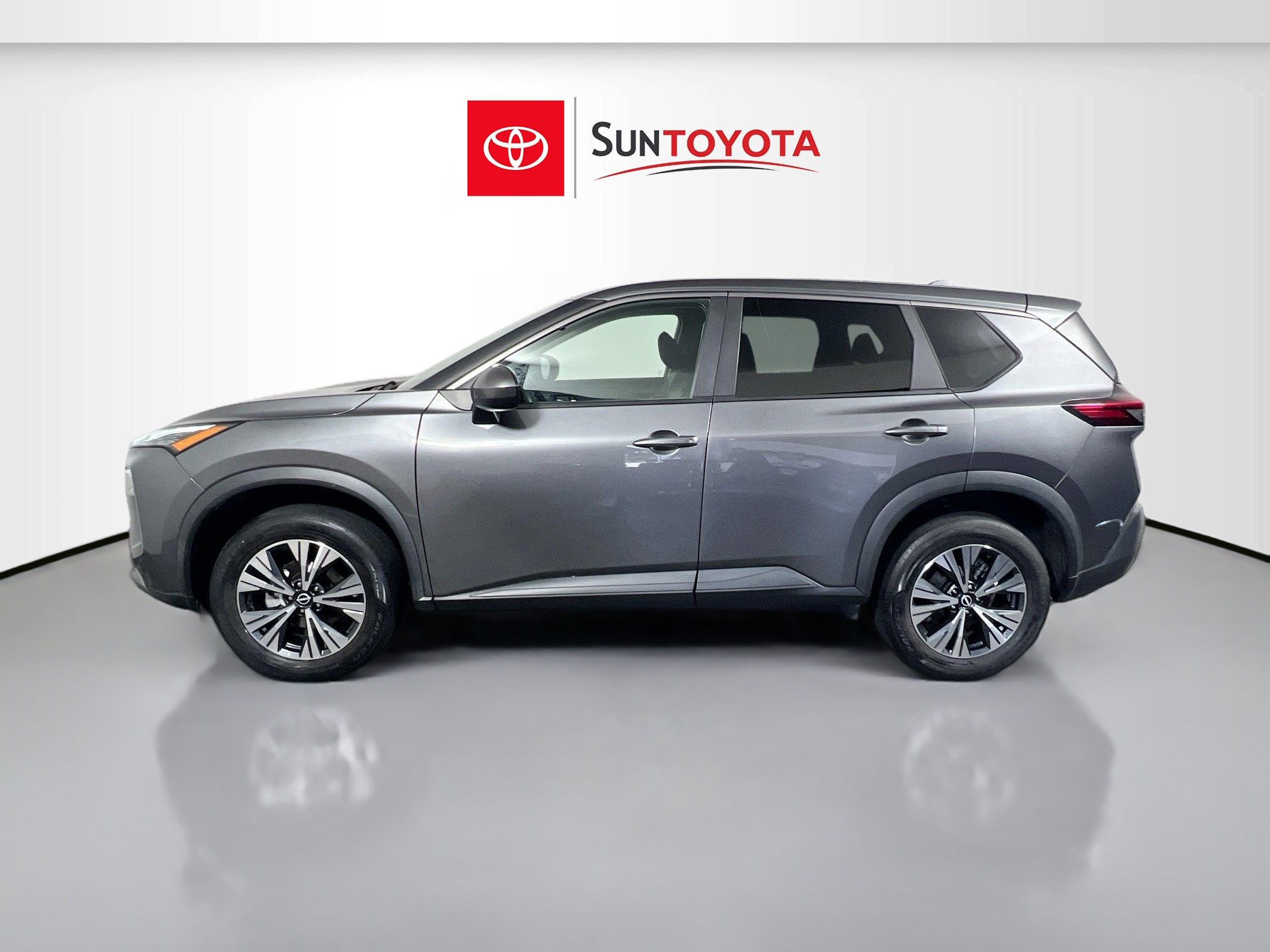 Used 2023 Nissan Rogue SV FWD image 7
