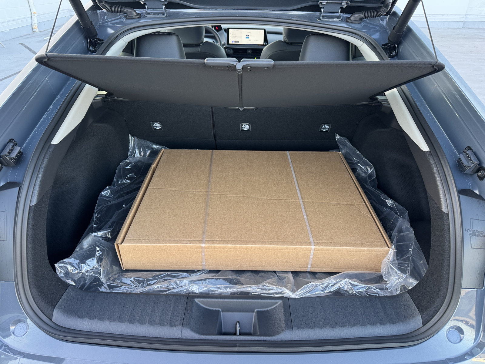 New 2027 Toyota Prius Limited w/ Limited Premium Package FWD image 9