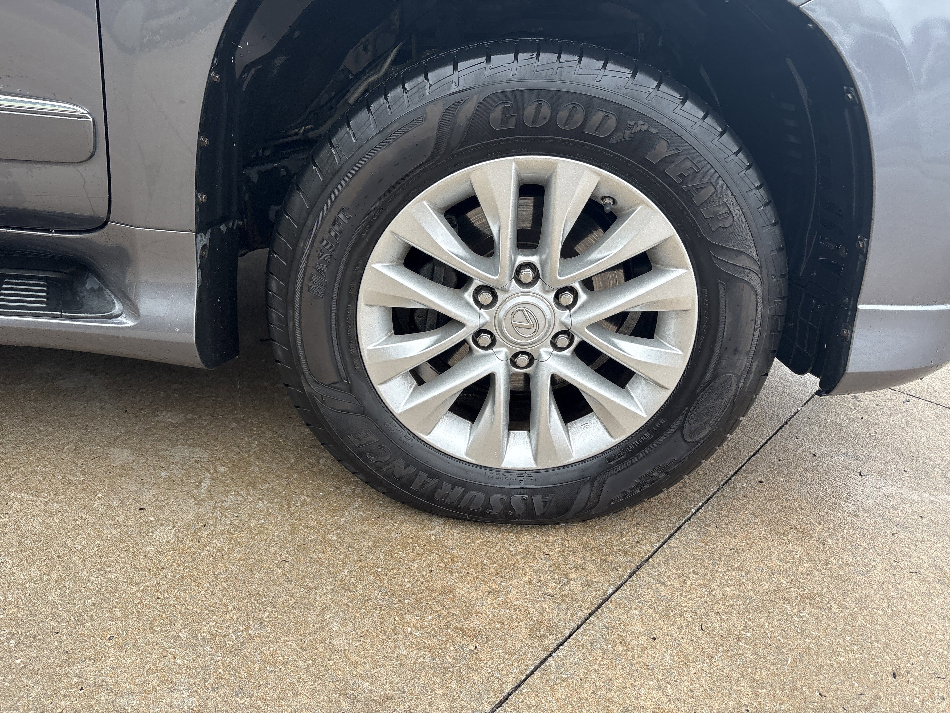 Used 2016 Lexus GX 460 w/ Premium Package AWD/4WD image 13