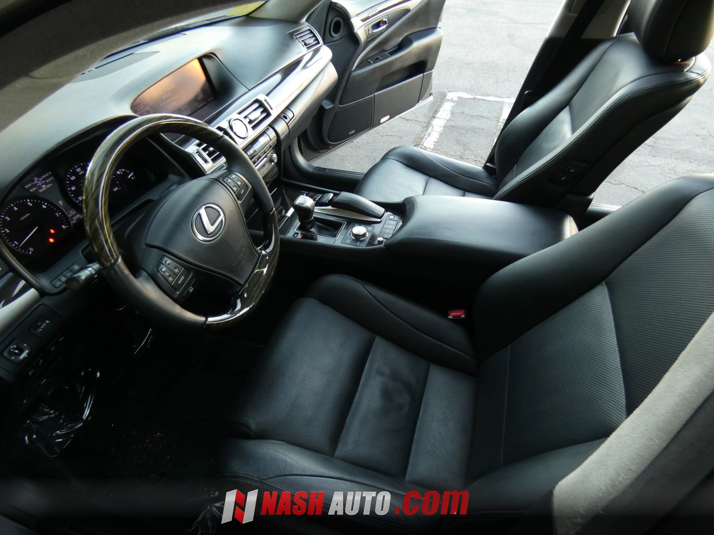 Used 2013 Lexus LS 460 w/ Ultra Luxury Pkg RWD image 54