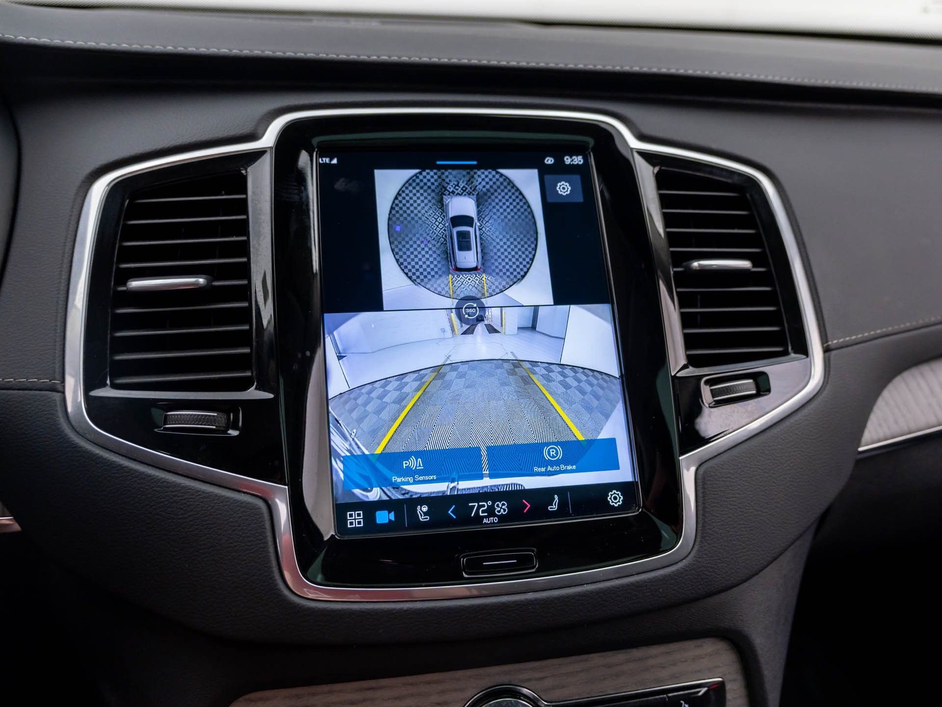 Used 2024 Volvo XC90 T8 Ultimate w/ Lounge Package image 27