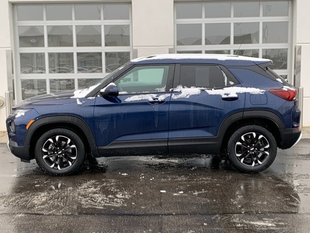Used 2022 Chevrolet TrailBlazer LT w/ Convenience Package image 2