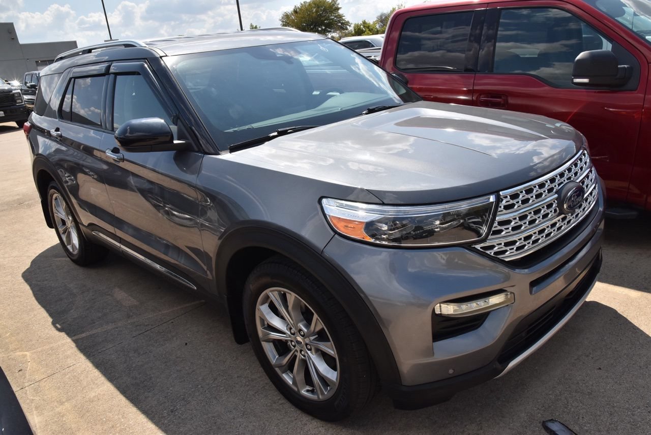 Used 2024 Ford Explorer Limited AWD/4WD image 4