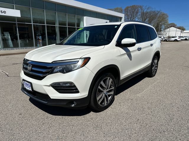 Used 2017 Honda Pilot Elite image 3