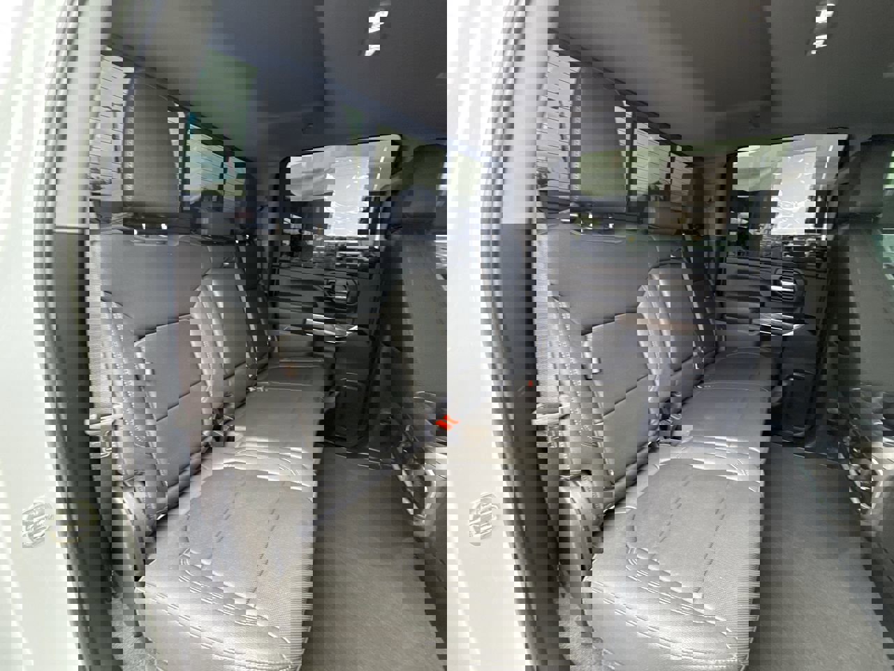 Used 2023 Chevrolet Silverado 2500 LTZ w/ LTZ Convenience Package image 26