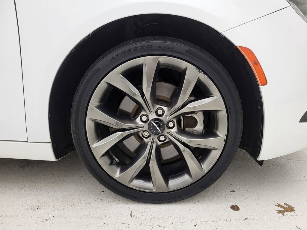 Used 2016 Chrysler 200 S w/ Navigation & Sound Group I image 26
