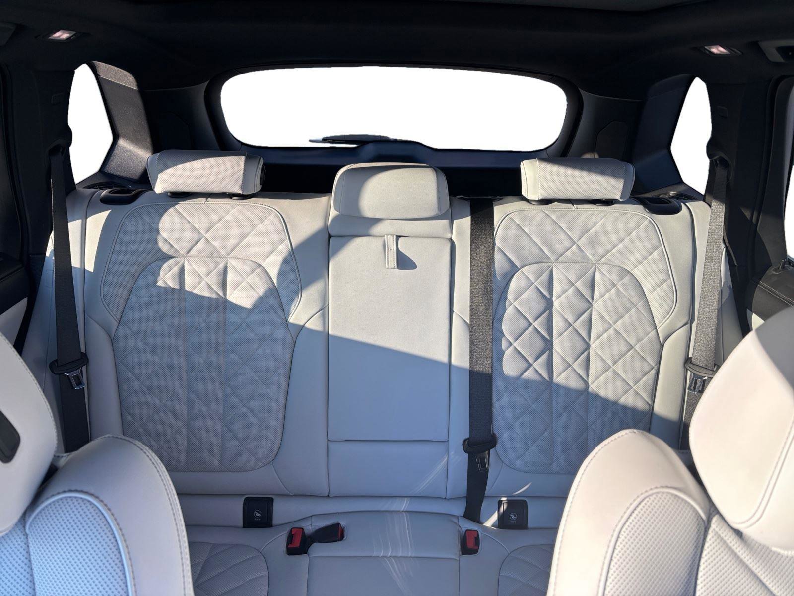 Certified 2025 BMW X5 xDrive40i w/ Premium Package image 24