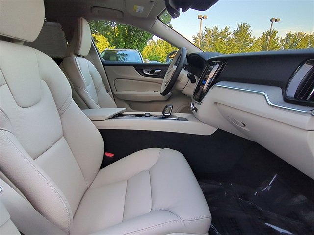 New 2026 Volvo V60 B5 Cross Country Plus w/ Protection Package Premier image 21