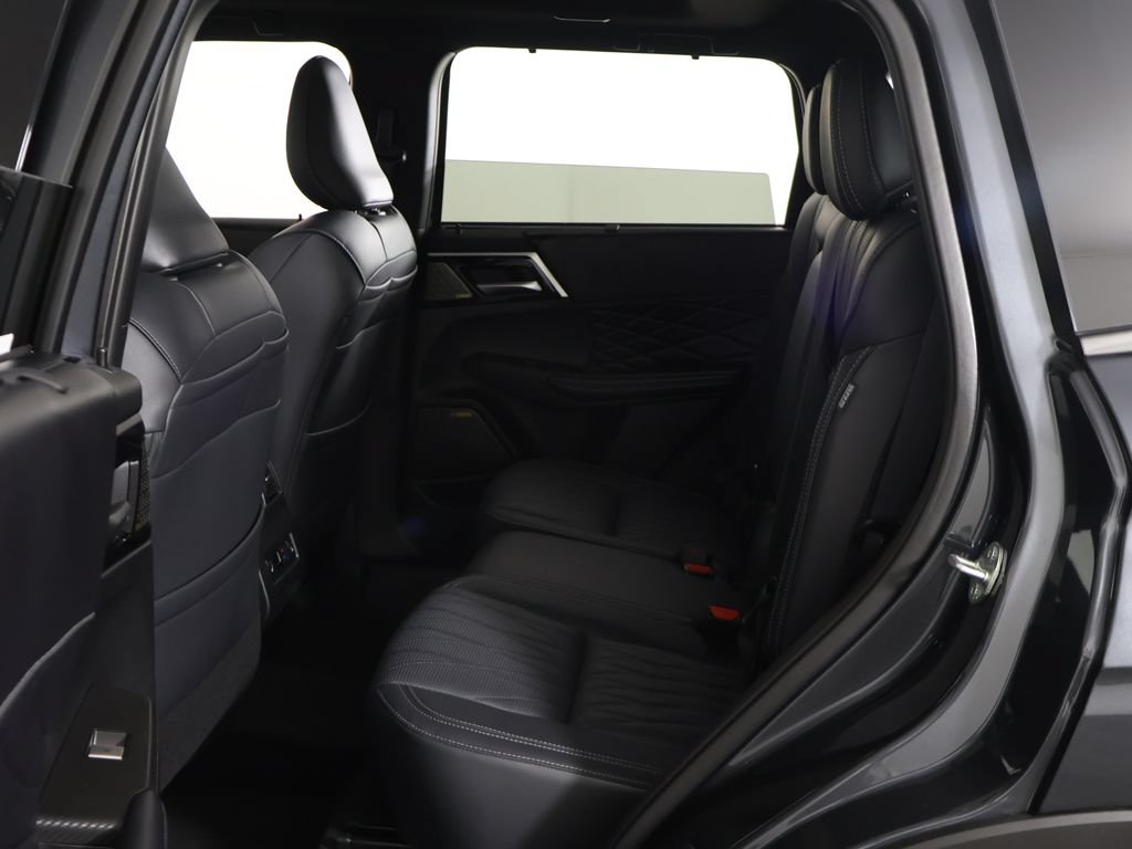 New 2026 Mitsubishi Outlander SEL Black Edition AWD/4WD image 35