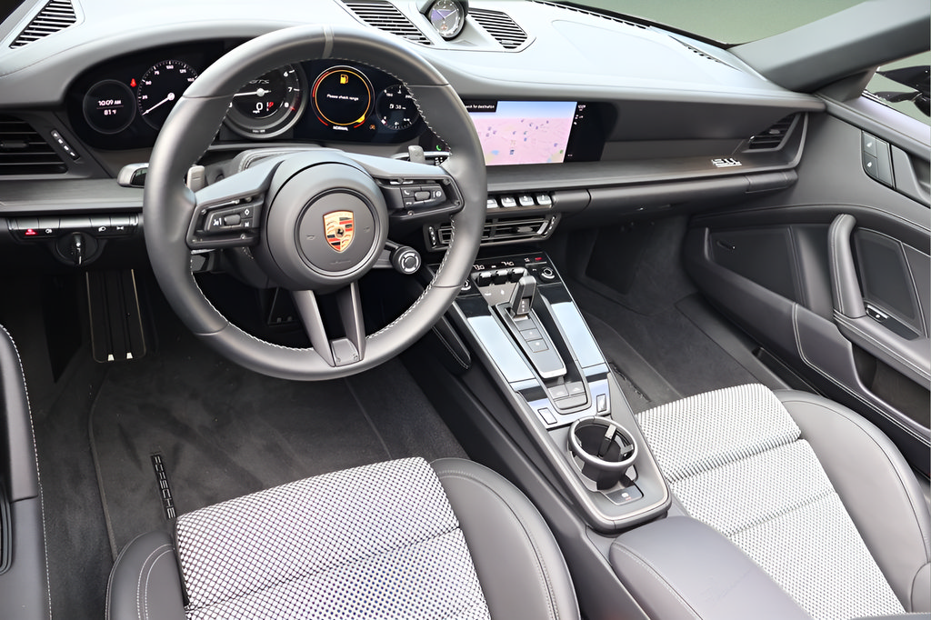 Used 2024 Porsche 911 Targa 4 GTS AWD/4WD image 15