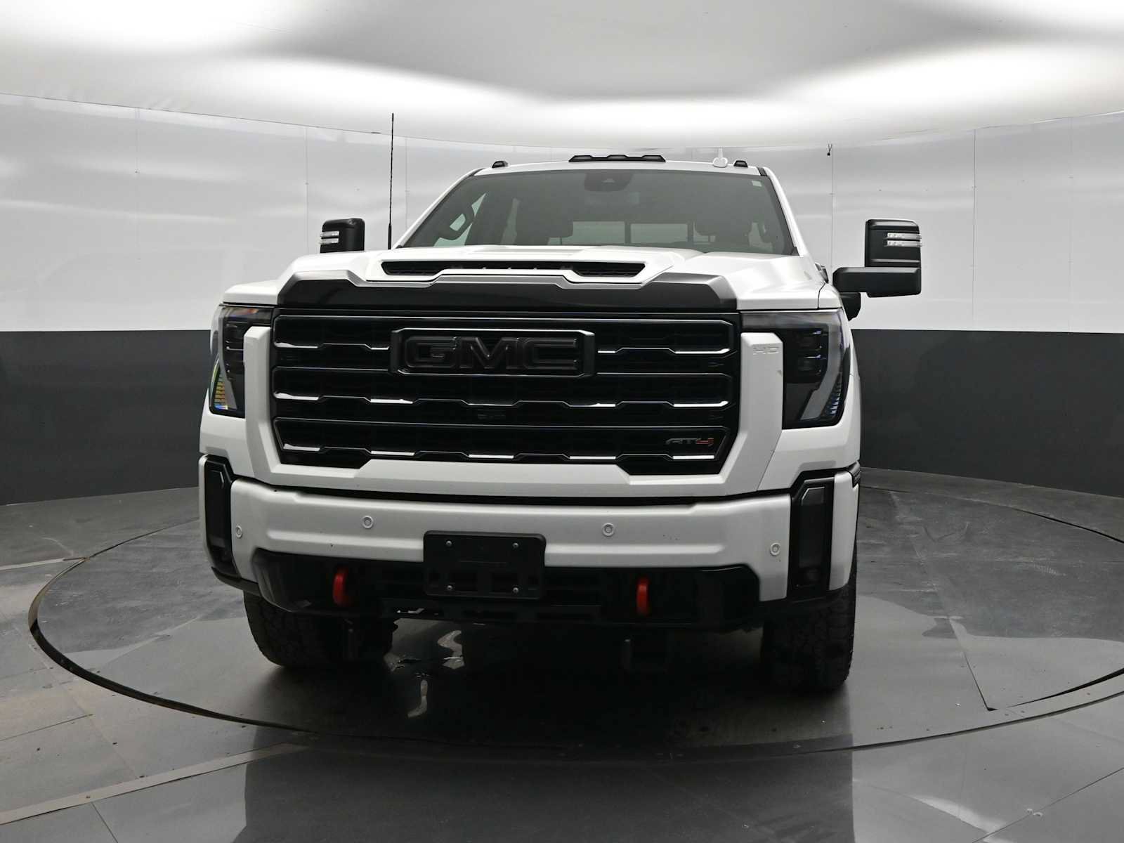 Used 2024 GMC Sierra 2500 AT4 w/ AT4 Preferred Package AWD/4WD image 3