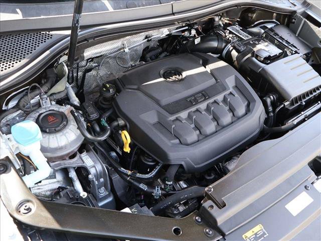 Used 2023 Volkswagen Tiguan SE AWD/4WD image 29