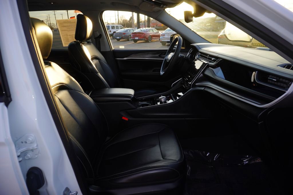 Used 2022 Jeep Grand Cherokee Limited 4xe image 27