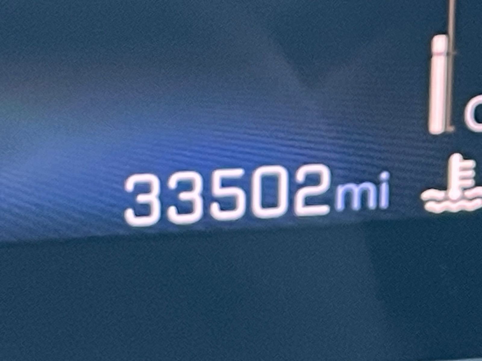 Used 2025 Chevrolet Trax LT FWD image 40