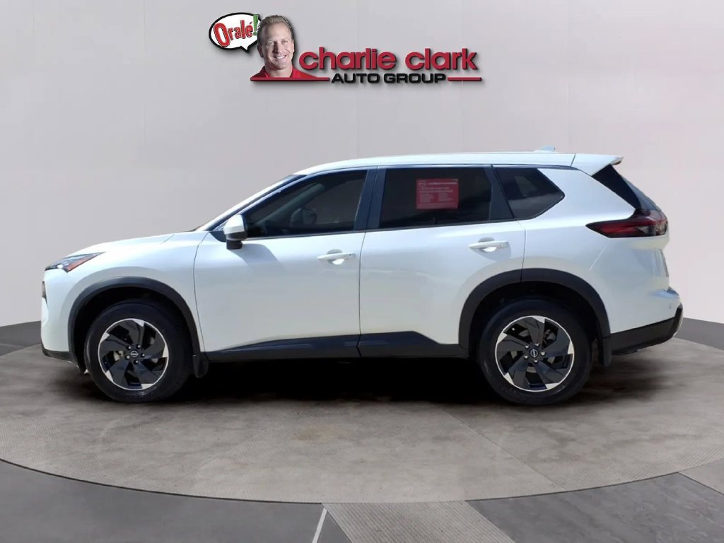 Certified 2025 Nissan Rogue SV AWD/4WD image 2