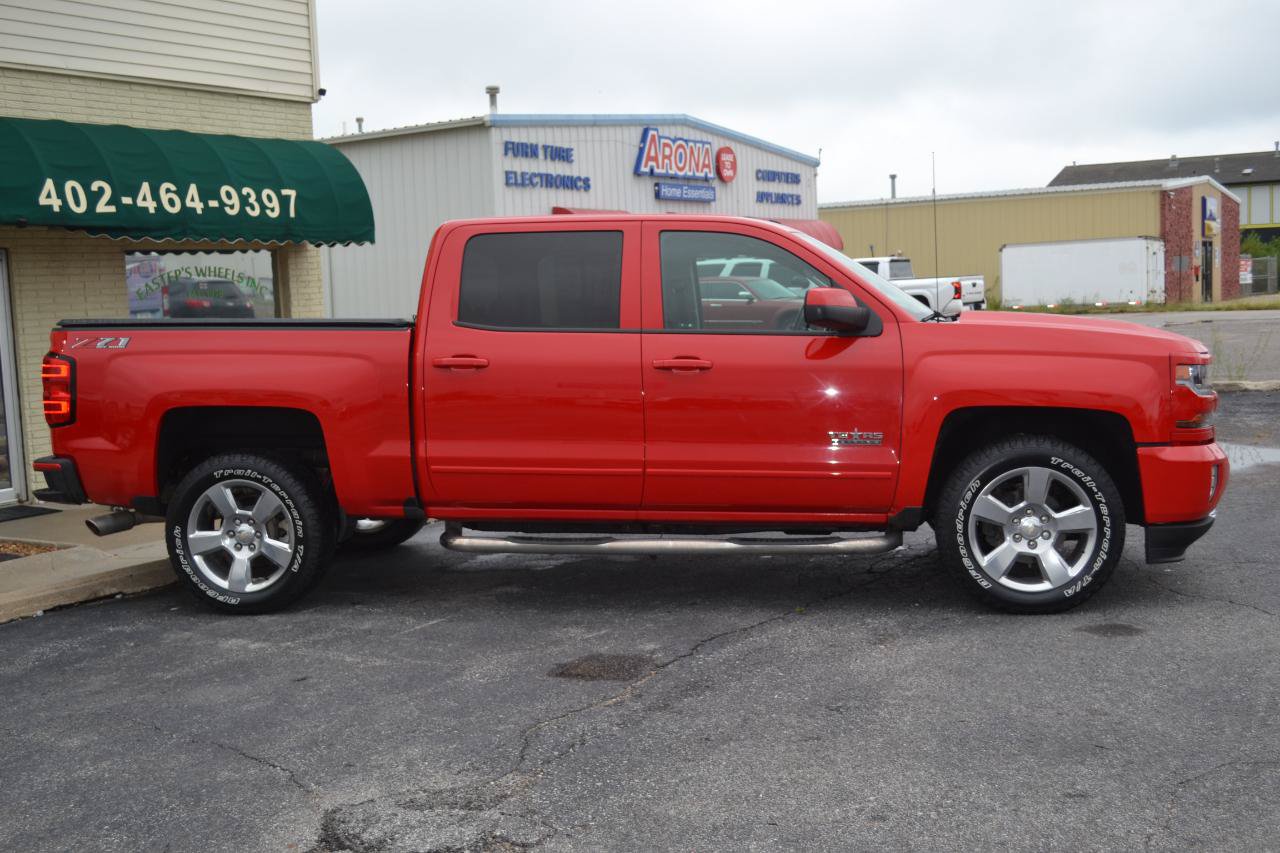 Used 2018 Chevrolet Silverado 1500 LT w/ Texas Edition AWD/4WD image 10