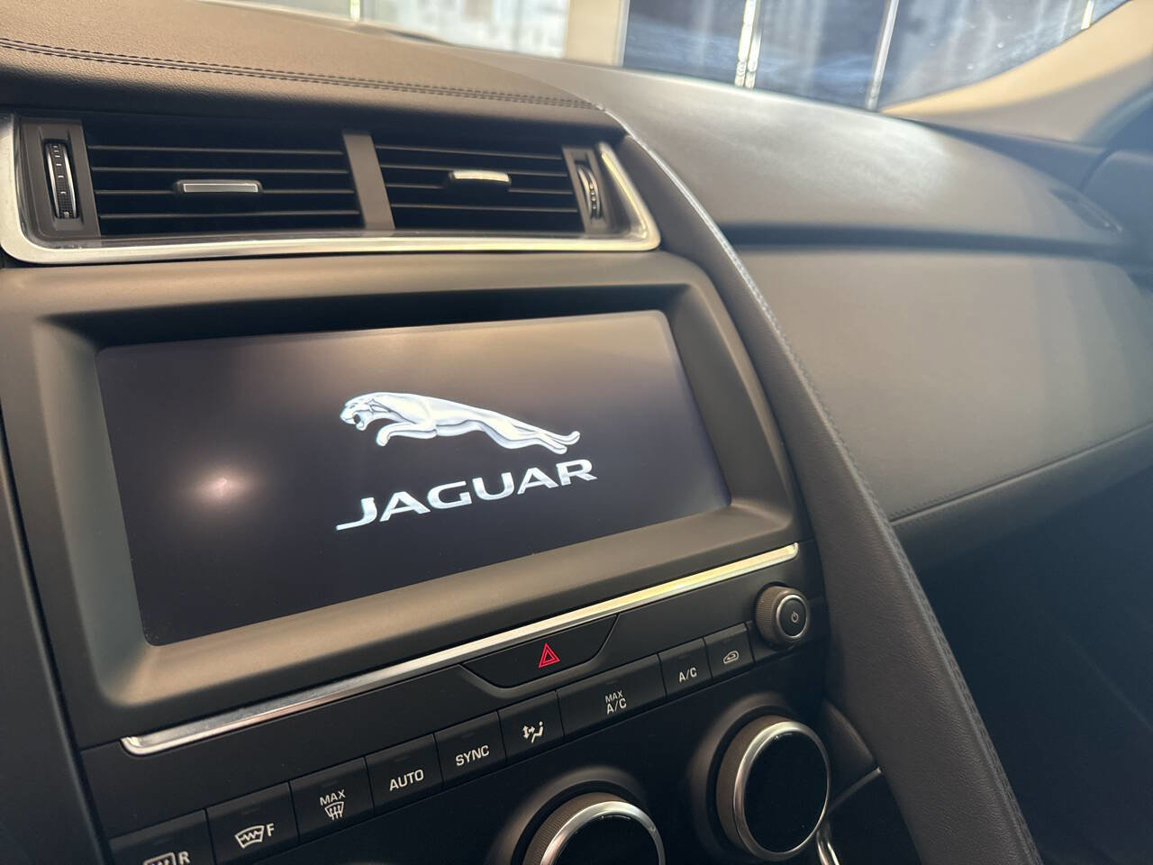 Used 2019 Jaguar E-PACE S image 21