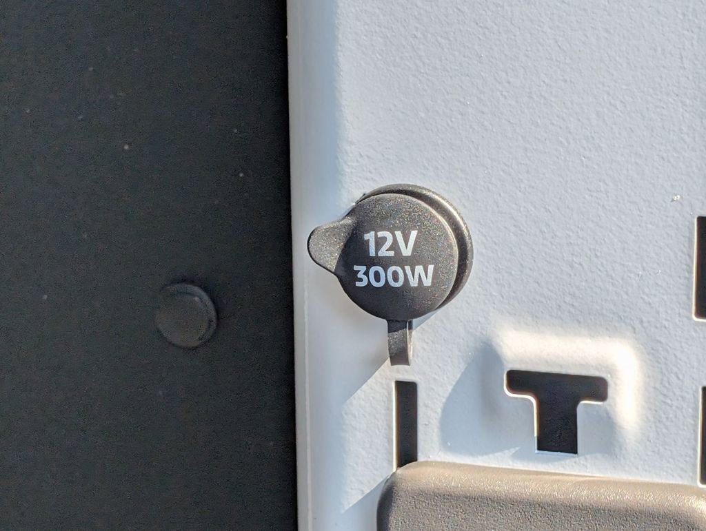 New 2026 Ford Transit 250 148 Medium Roof w/ Load Area Protection Package image 27