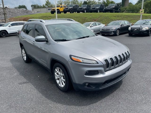 Used 2015 Jeep Cherokee Latitude image 2