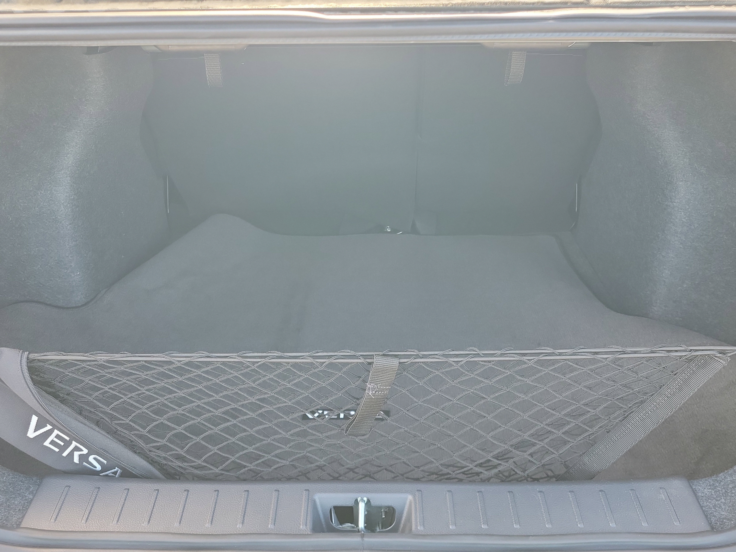 New 2025 Nissan Versa SR w/ Trunk Package FWD image 7