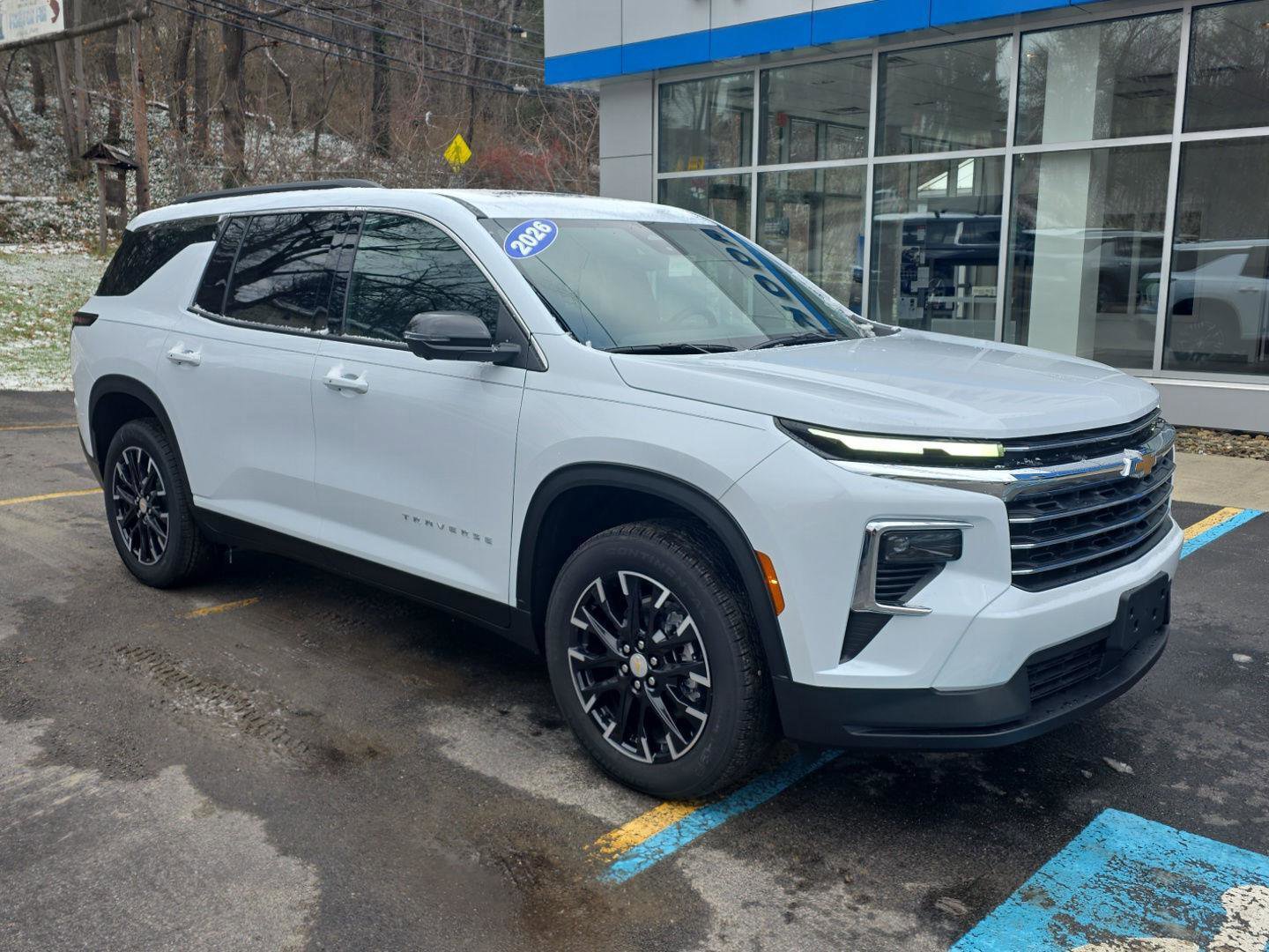 New 2026 Chevrolet Traverse LT w/ Sun and Wheel Package