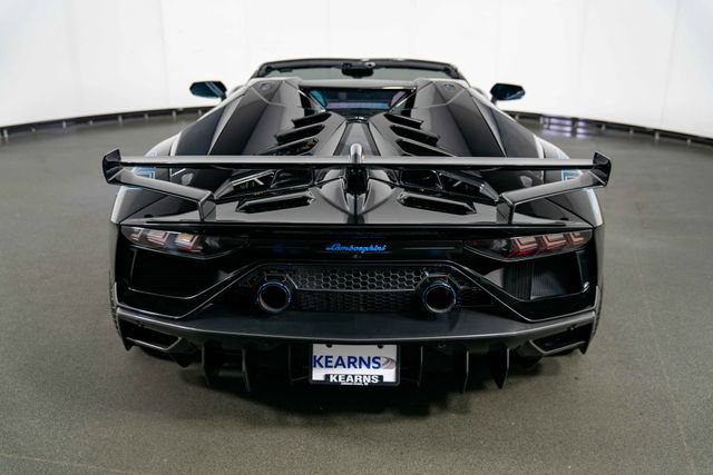 Used 2020 Lamborghini Aventador SVJ AWD/4WD image 7