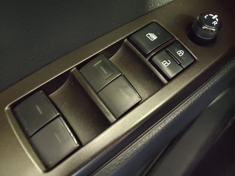 Used 2021 Toyota Camry LE image 27