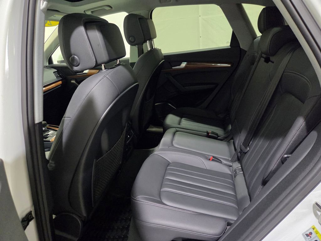Used 2023 Audi Q5 2.0T Premium w/ Convenience Package AWD/4WD image 15