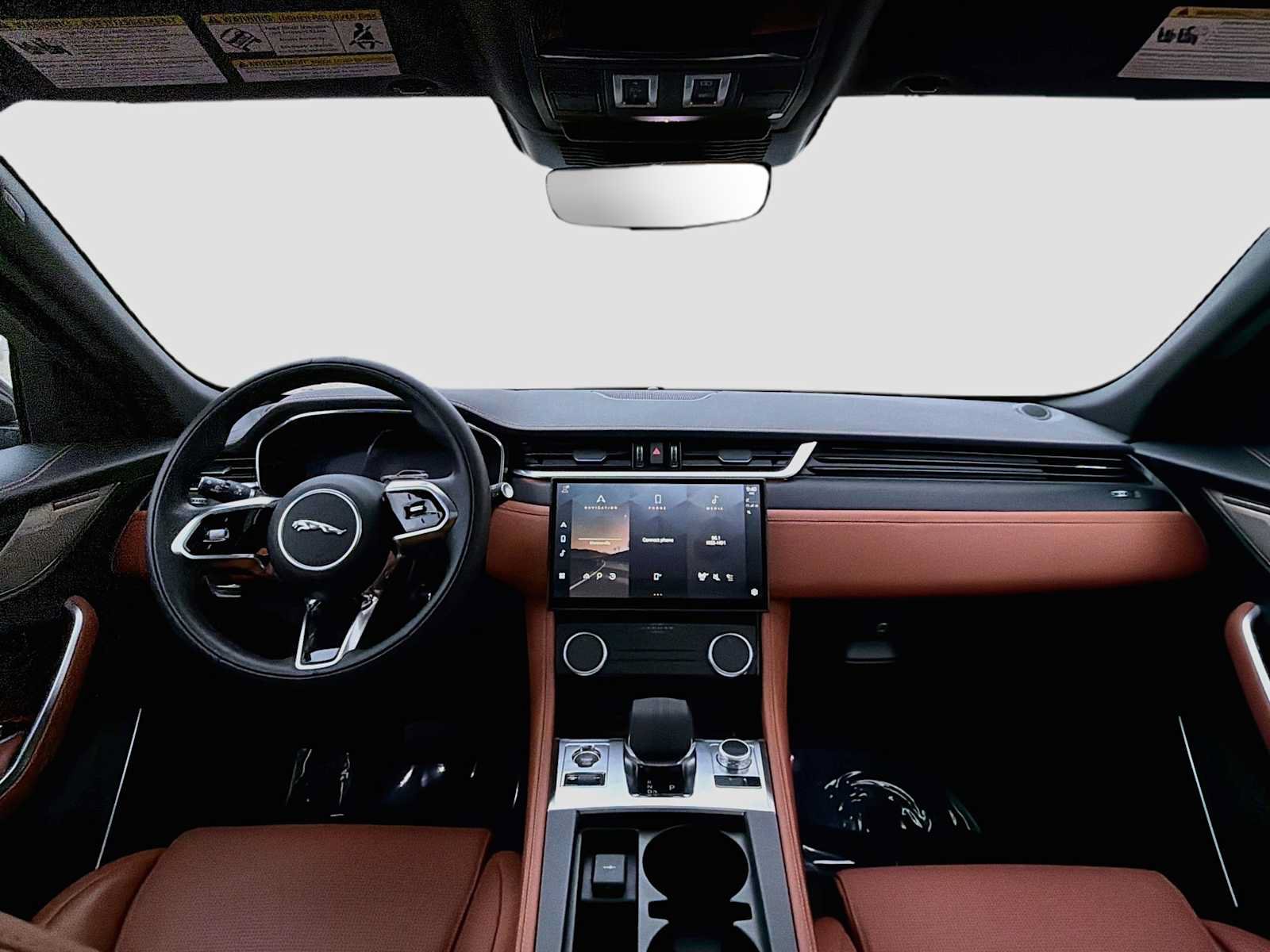 Certified 2025 Jaguar F-PACE R-Dynamic S AWD/4WD image 9