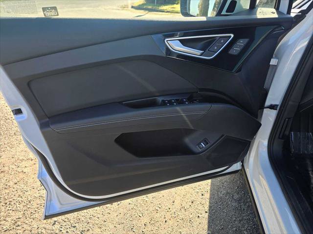 Used 2024 Audi Q4 e-tron Premium image 23