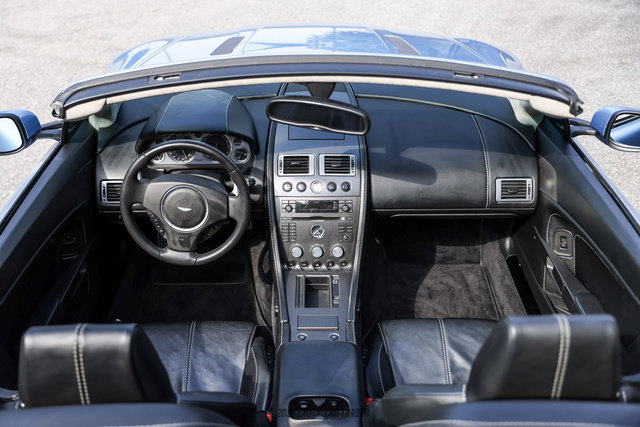 Used 2007 Aston Martin V8 Vantage Roadster RWD image 40