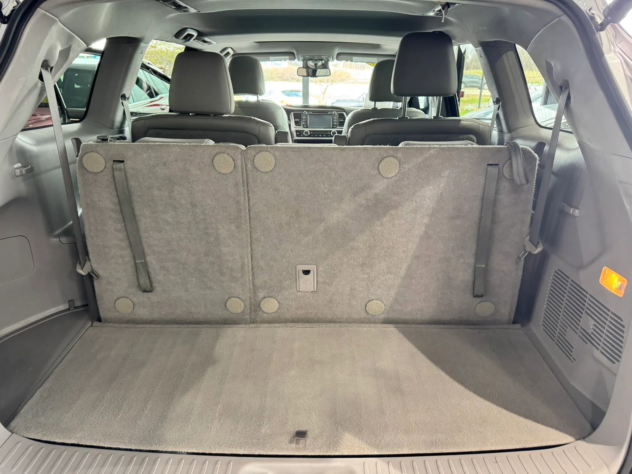 Used 2016 Toyota Highlander Limited AWD/4WD image 25