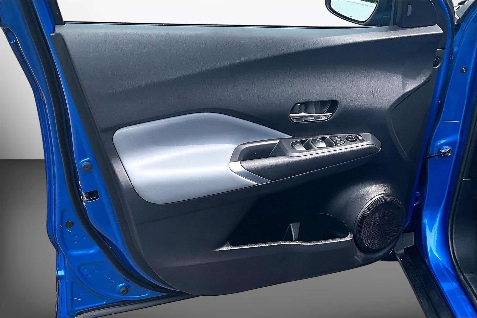 Certified 2023 Nissan Kicks SR w/ SR Premium Package FWD image 18