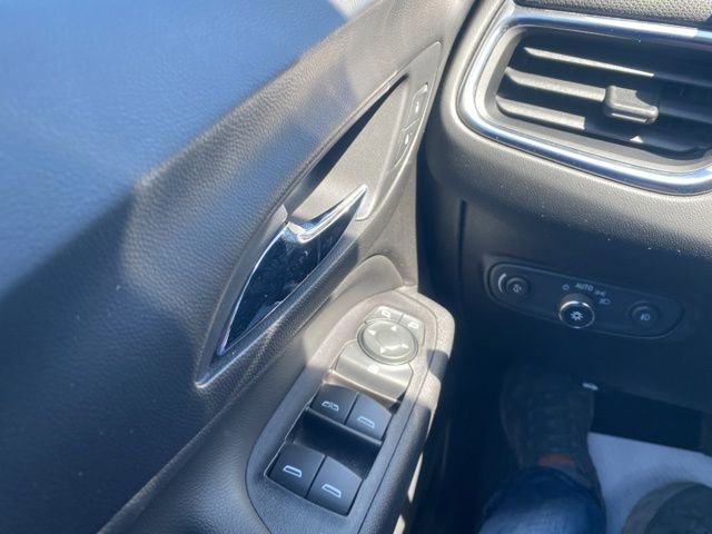 Used 2019 Chevrolet Equinox Premier AWD/4WD image 16