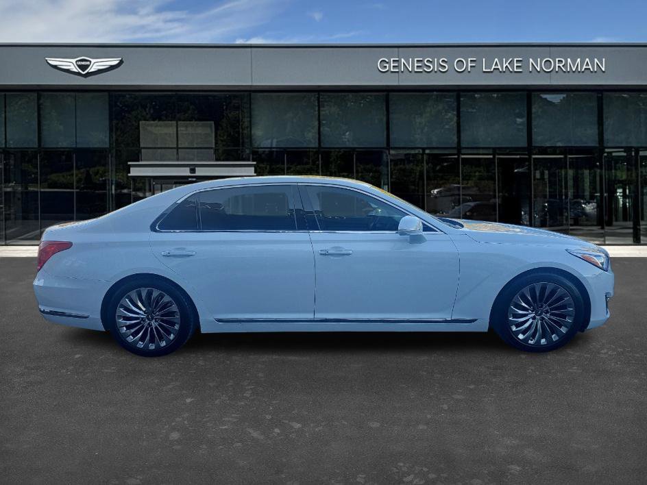 Used 2019 Genesis G90 3.3T Premium image 3